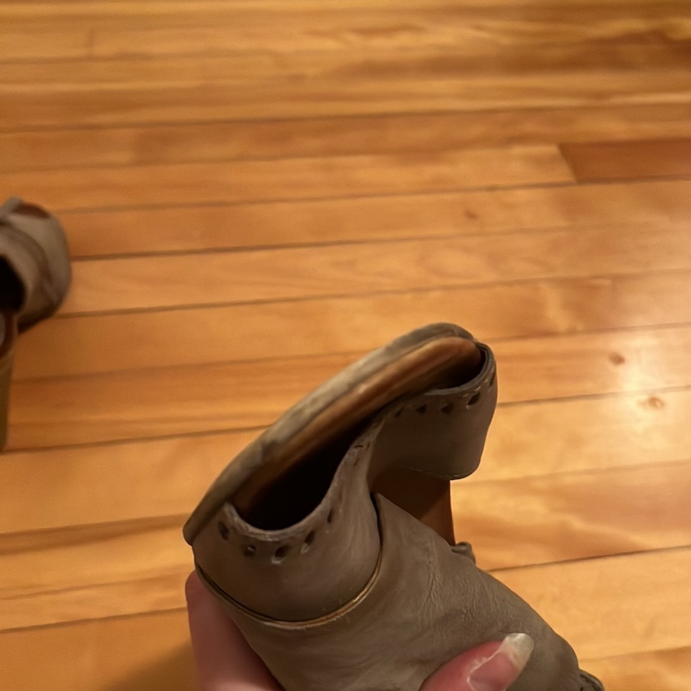 MIZ Mooz Moonlight Pebble peep toe in grey - Picture 7 of 13